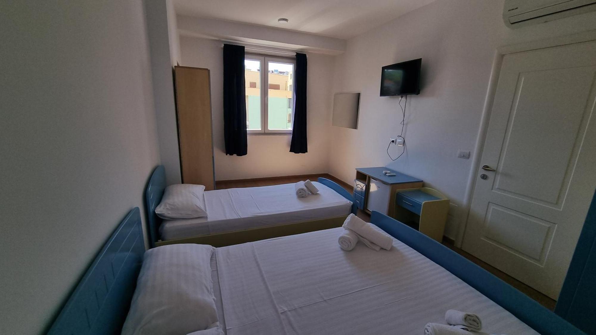 Hotel Blue Amr Škalngur Esterno foto