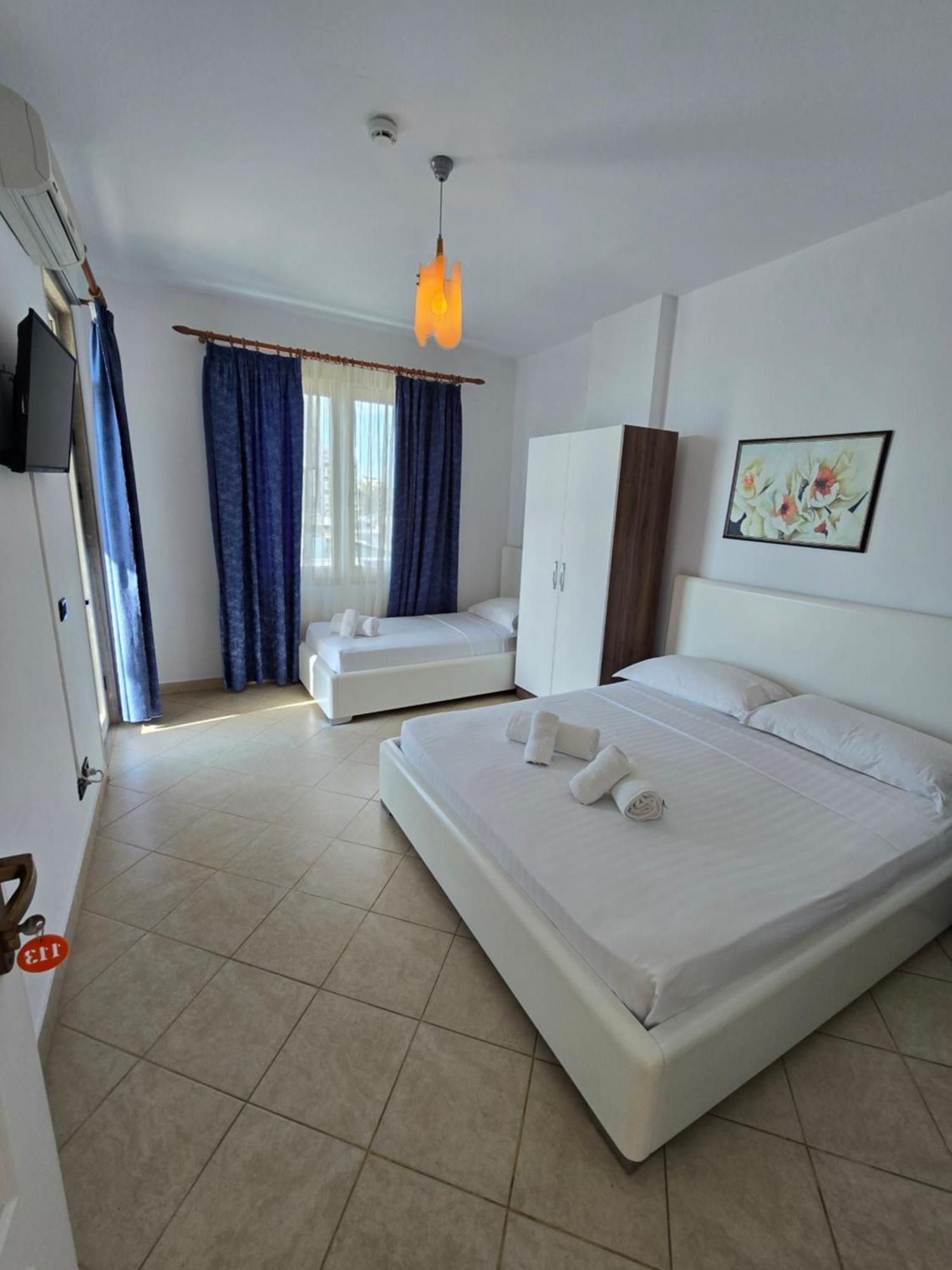 Hotel Blue Amr Škalngur Esterno foto