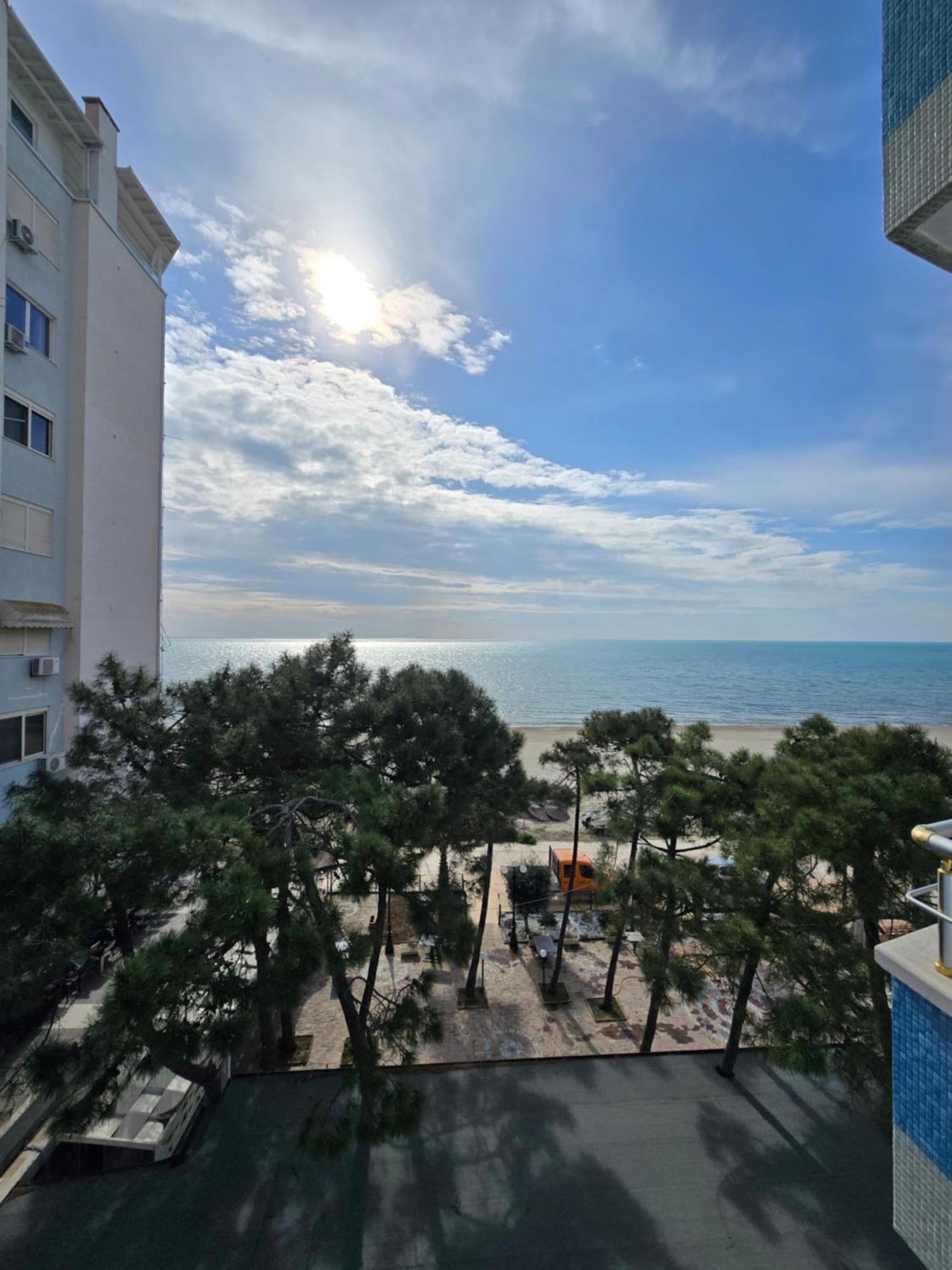 Hotel Blue Amr Škalngur Esterno foto