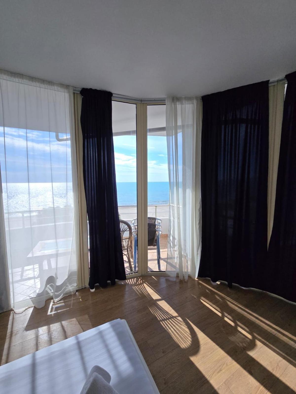 Hotel Blue Amr Škalngur Esterno foto