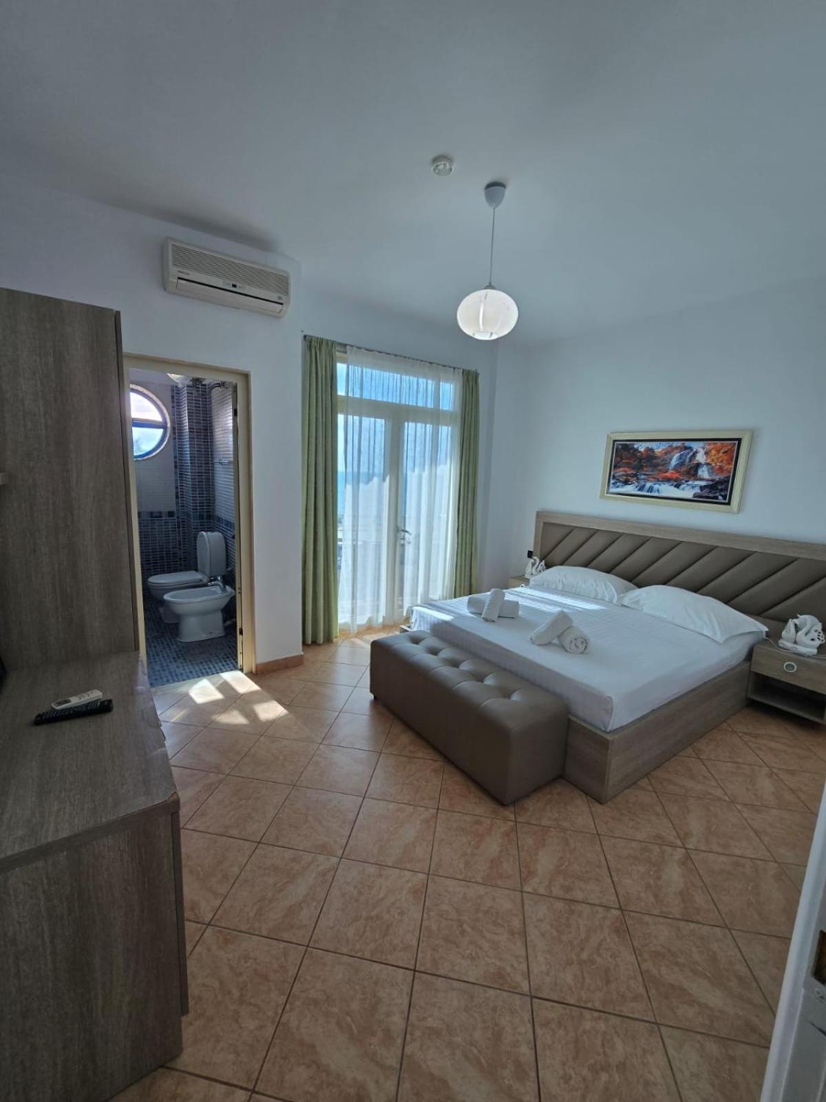 Hotel Blue Amr Škalngur Esterno foto
