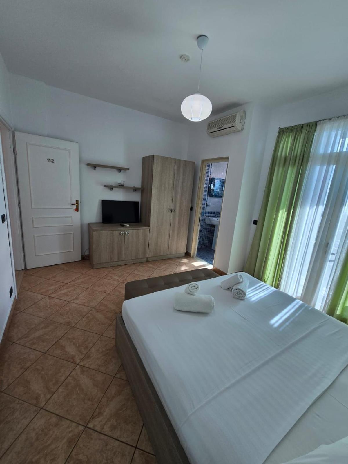 Hotel Blue Amr Škalngur Esterno foto